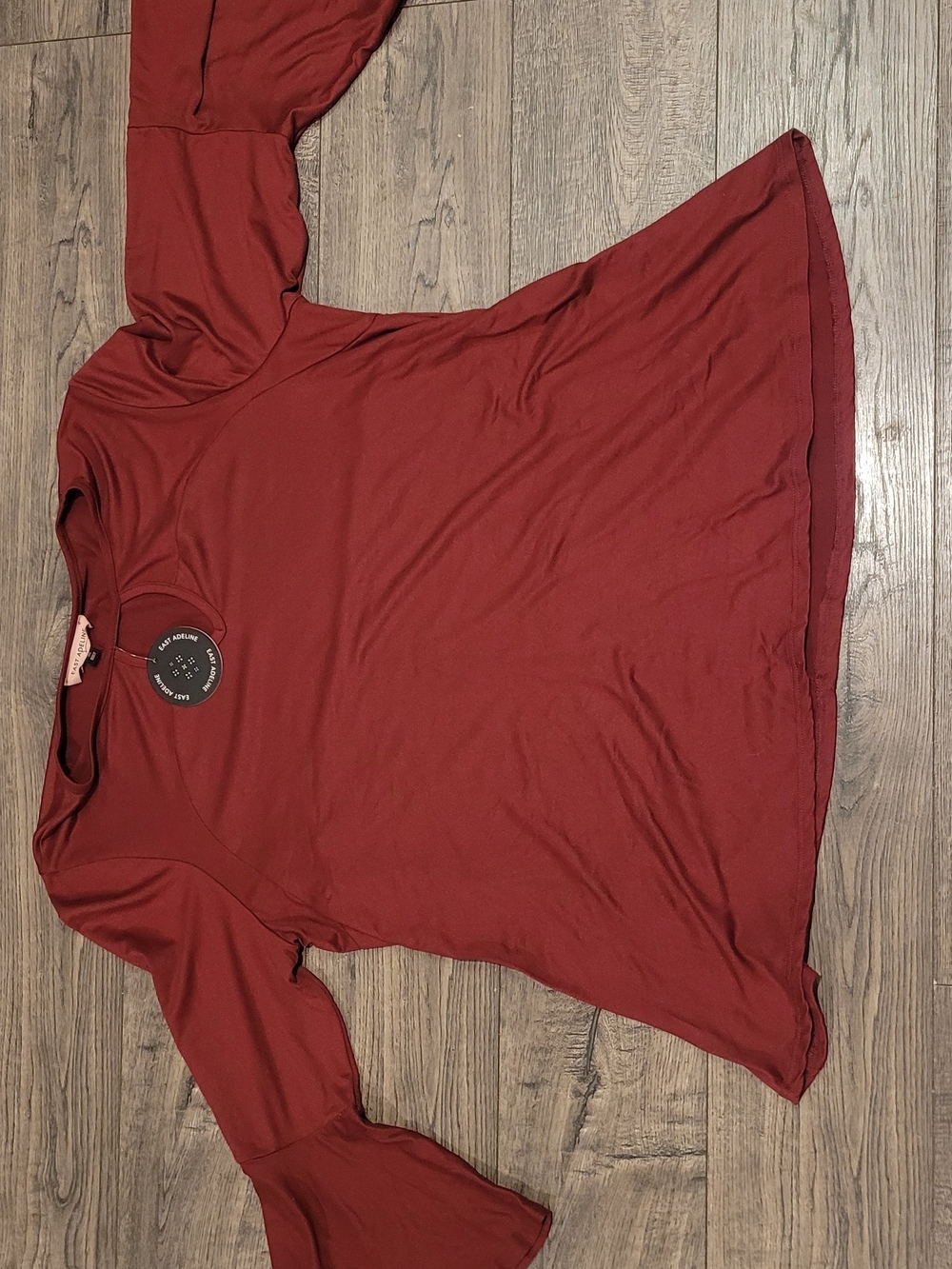 East Adeline Bell Sleeve Top With Key Hole 0X NWT Wine